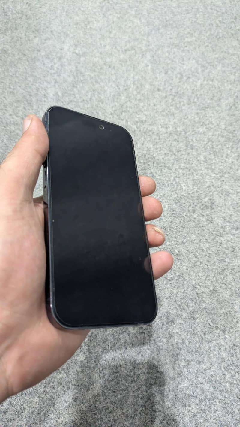 Apple iPhone 14 Pro 1