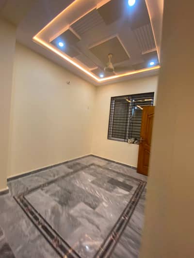 4 Marla 2.5 Storey available for rent