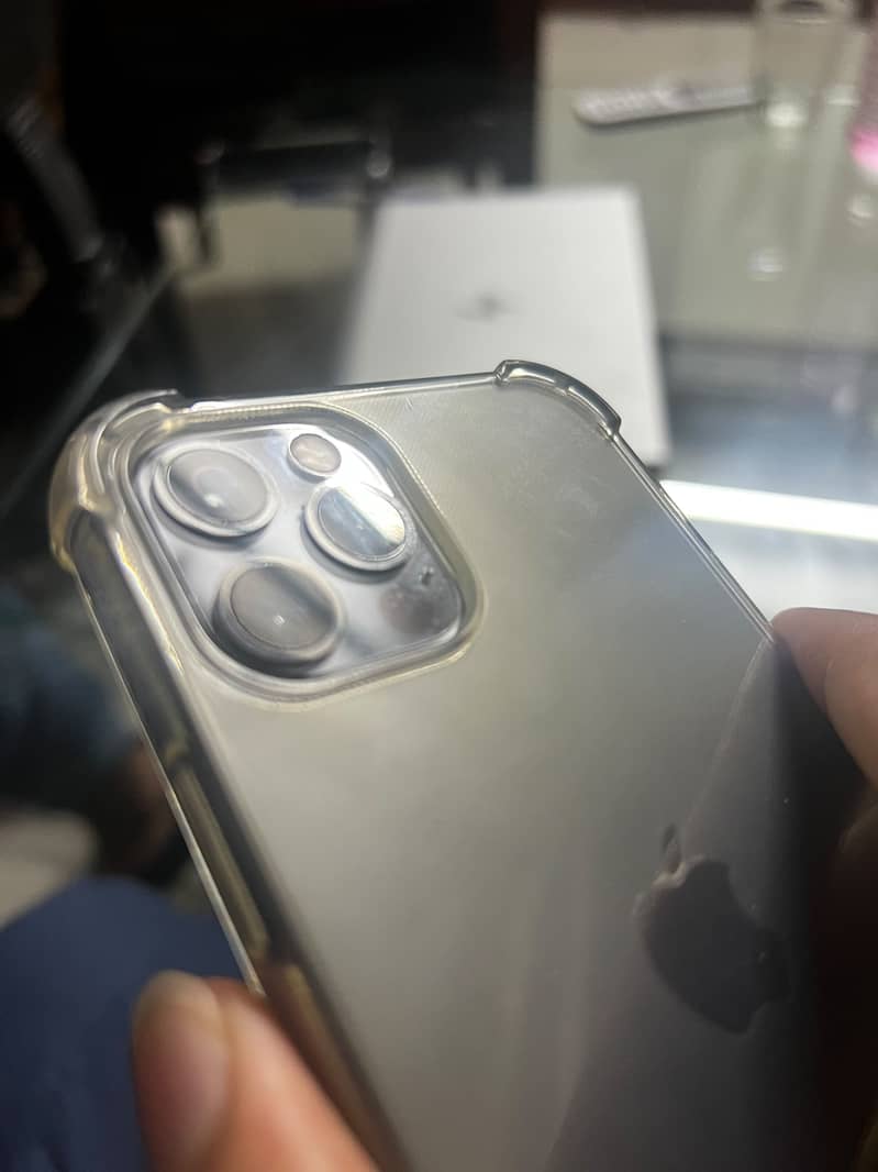 Apple iPhone 12 Pro 2