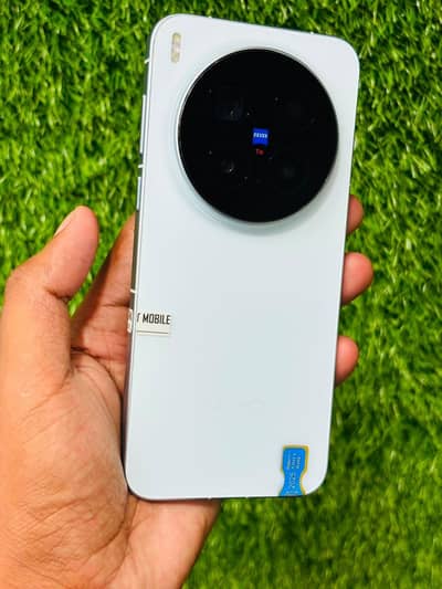 Vivo X300 Pro paper kit with original charger