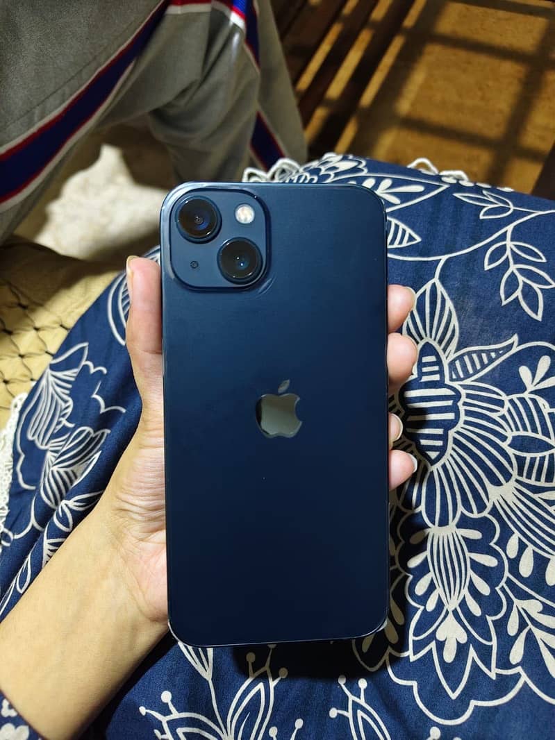 Apple iPhone 13 1