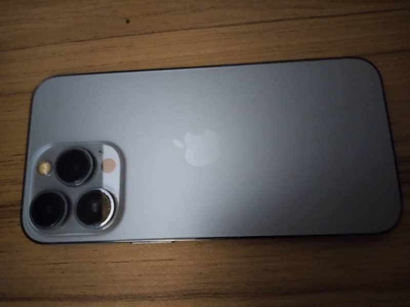 Apple iPhone 13 Pro 3