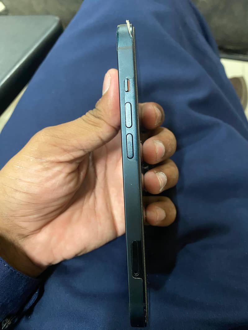 Apple iPhone 13 1