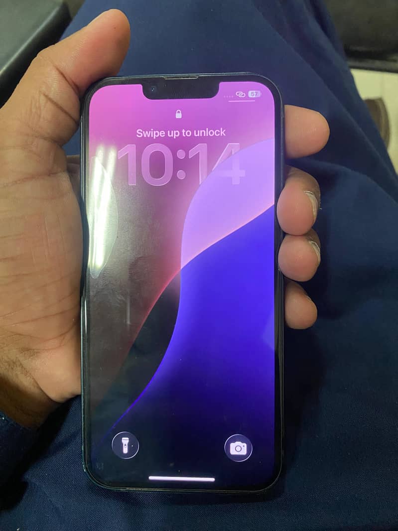 Apple iPhone 13 4