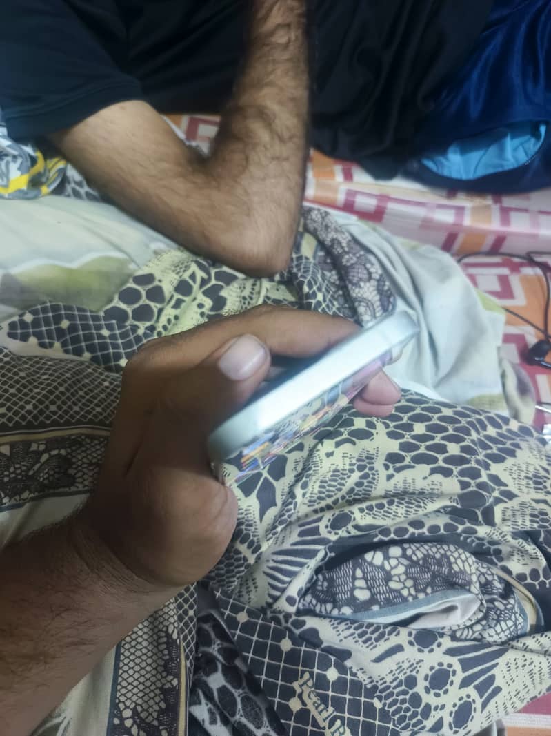 Apple iPhone 13 1