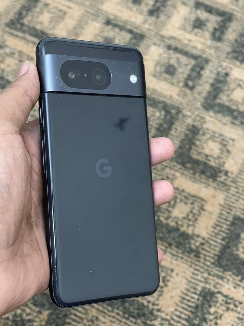 Google Pixel 8 4