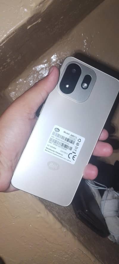 Itel City 100