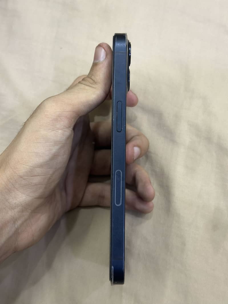 iPhone 13 1