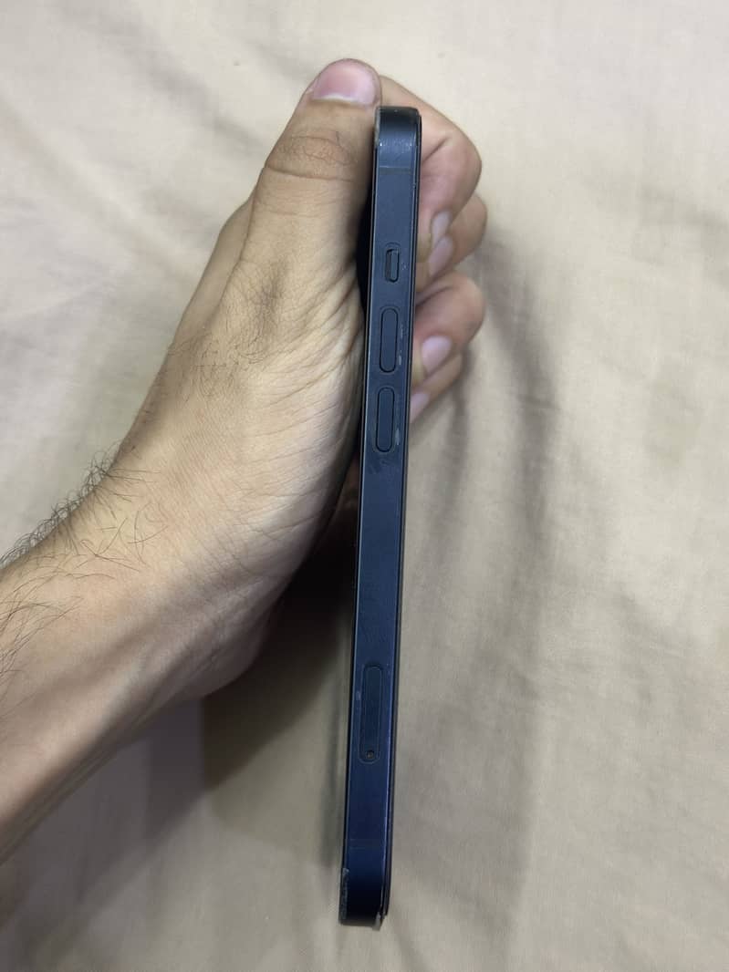 iPhone 13 2