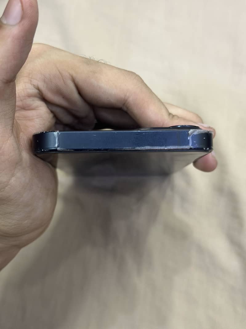 iPhone 13 5