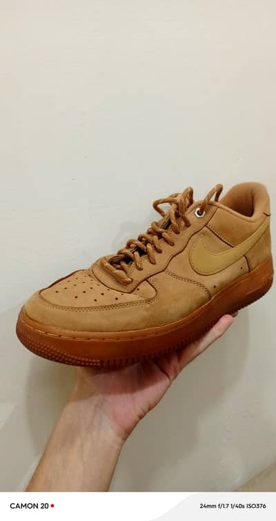 Nike Air Force 1 Luxe sneakers in brown