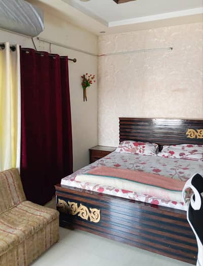 Independent Furnished AC Room Vacant For Paying Guest Wapda Town LHR.