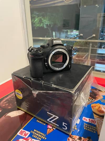 camera nikon z5