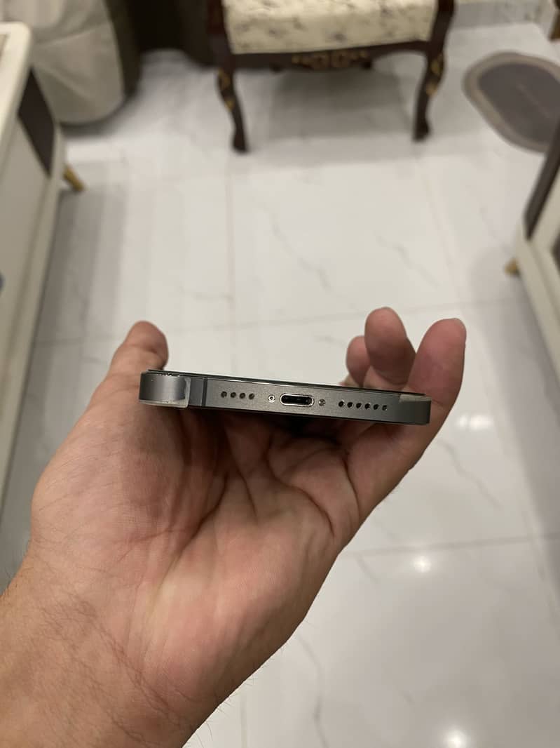 Apple iPhone 13 Pro Max 4