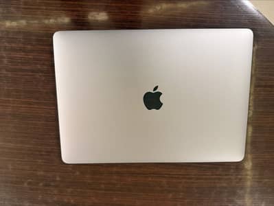 Apple macbook pro 2022