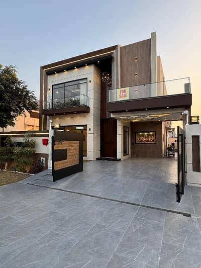 10 Marla Brand New Luxury House For Sale