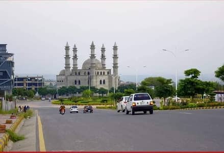 1 Kanal Developed & Possession Plot Near Main Boulevard Available For Sale In Gulberg Islamabad