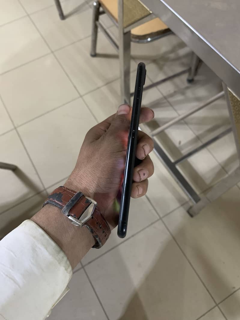 Apple iPhone 7 Plus 4