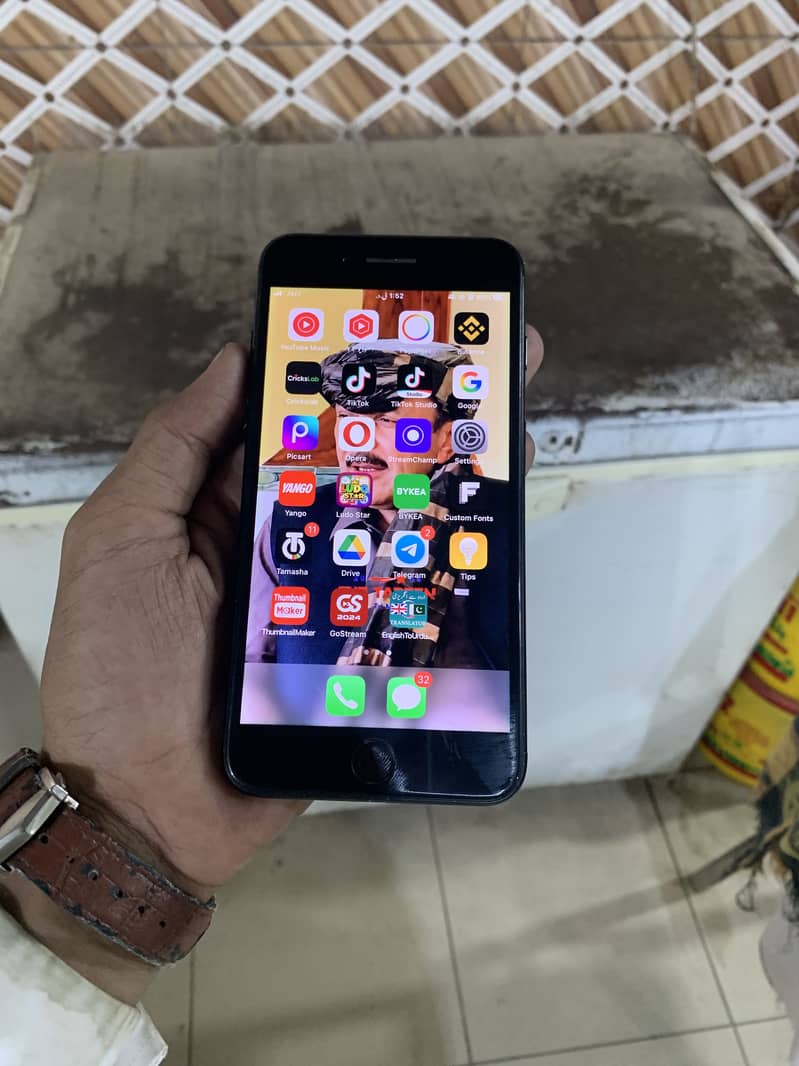 Apple iPhone 7 Plus 7