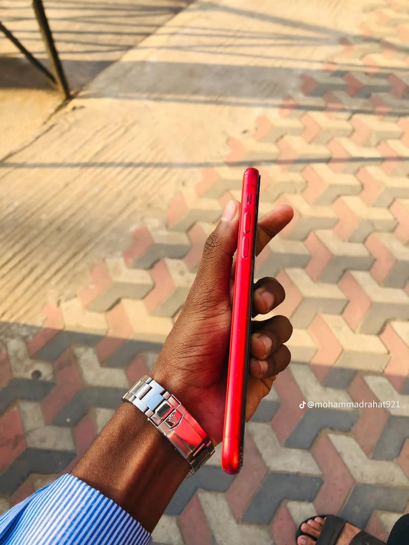 Apple iPhone 11 3