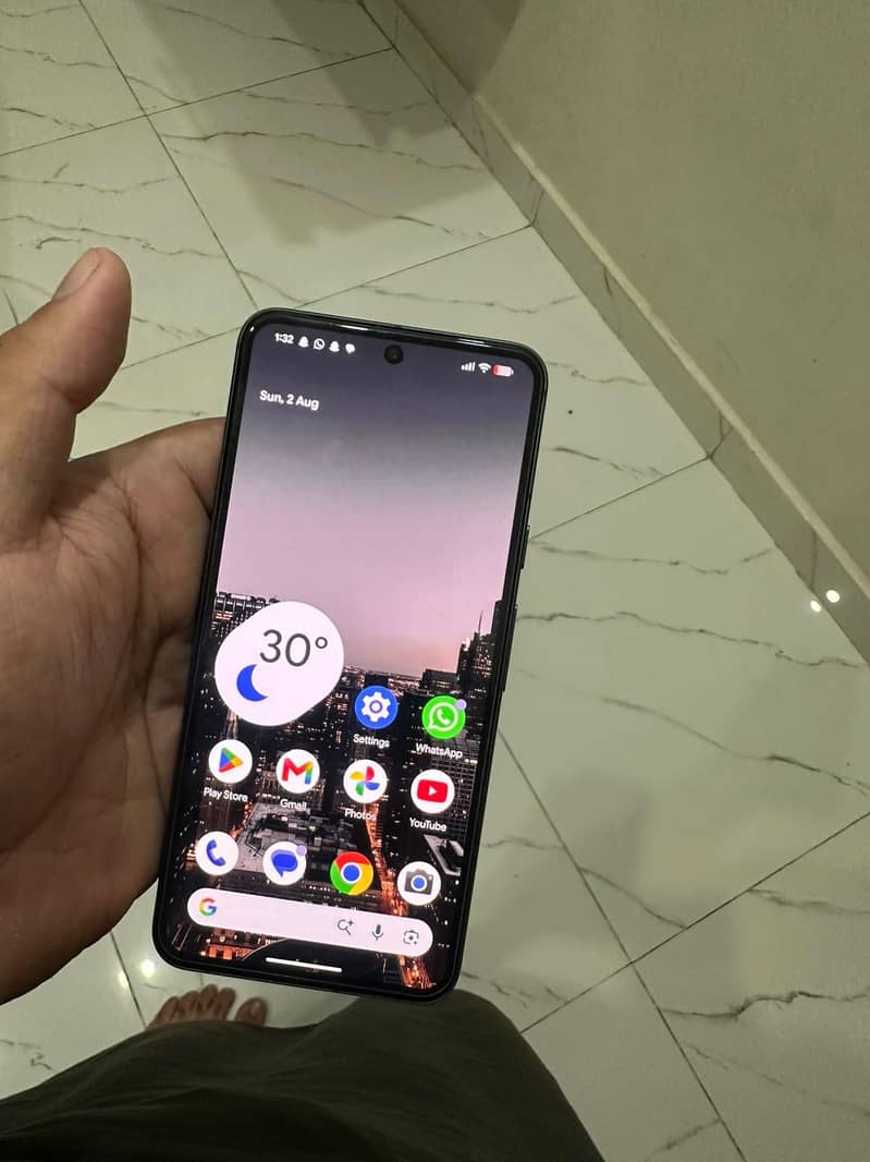 Google Pixel 8 3