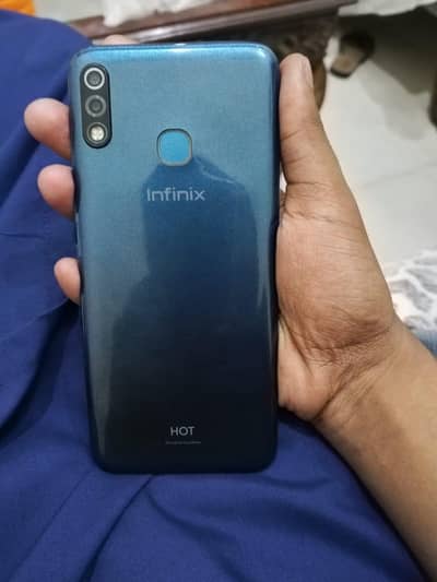 Infinix Hot 8 Lite