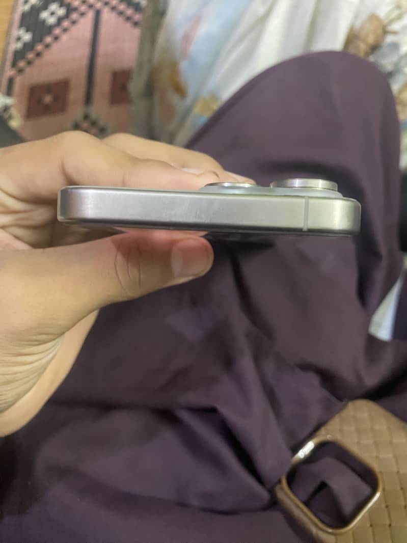 Apple iPhone 15 Pro Max 1
