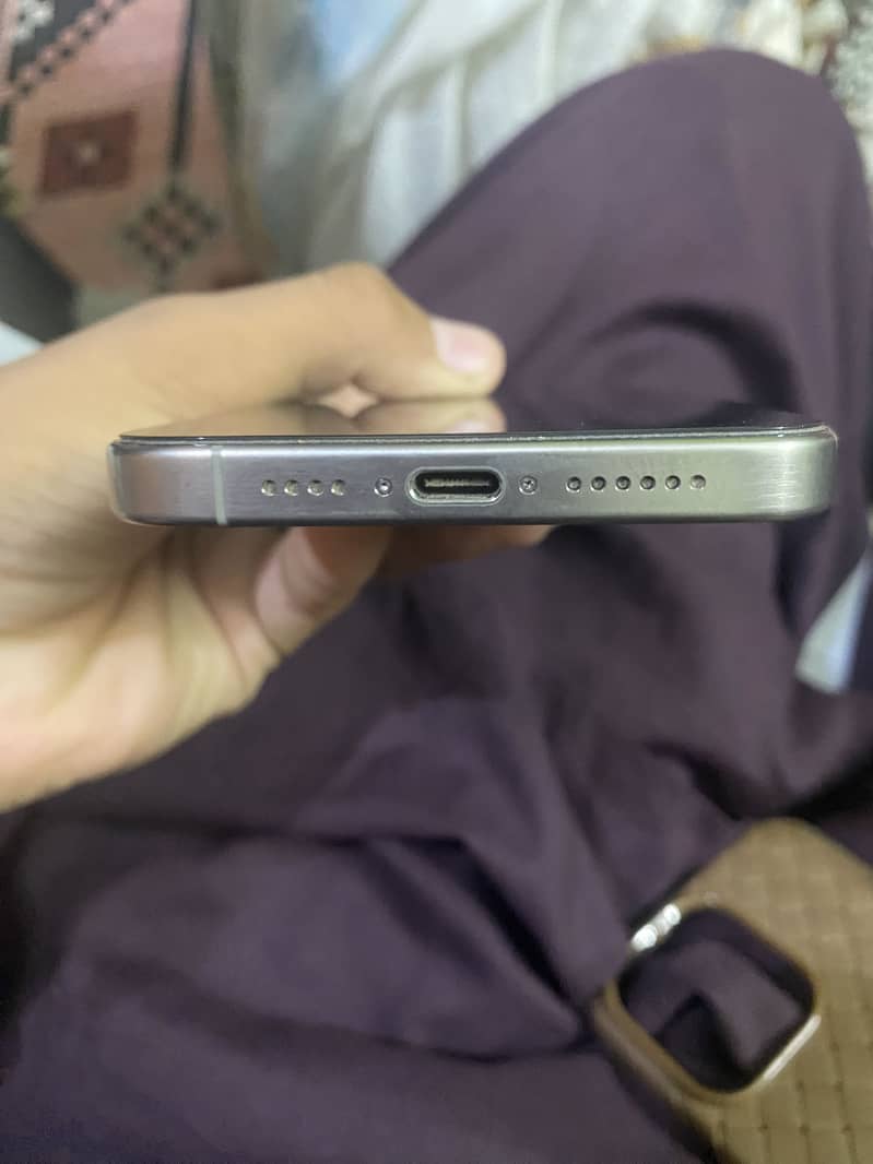 Apple iPhone 15 Pro Max 5