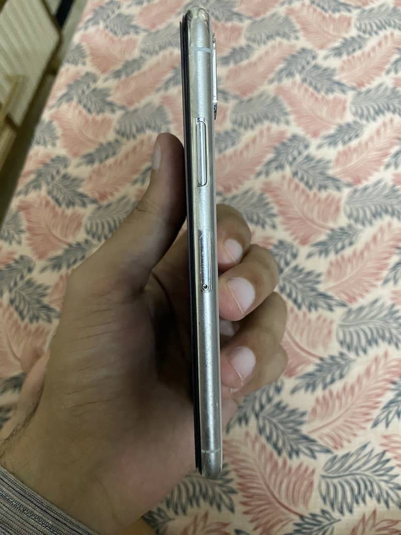 Apple iPhone X 1