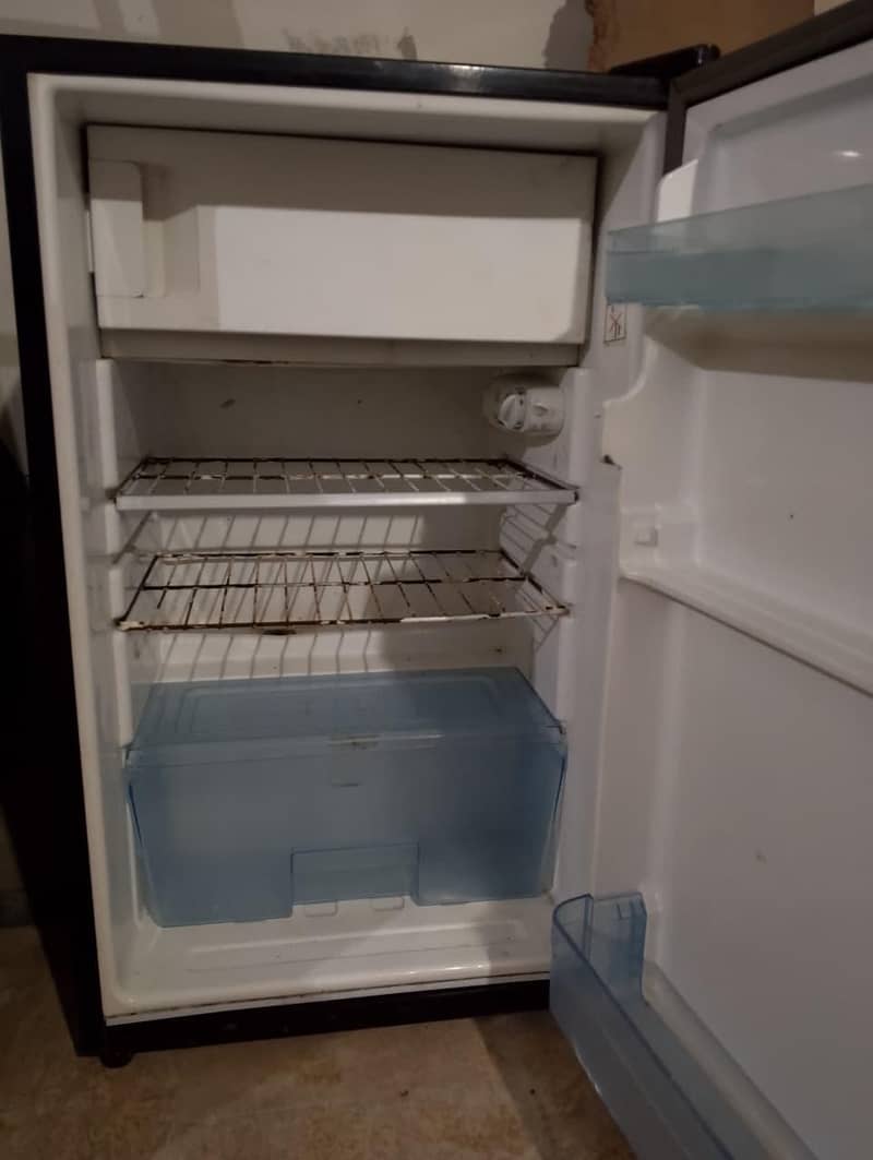 refrigerator 3