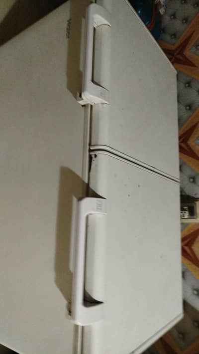 Haier double door freezer bhot km use hua hy . perfect cooling
