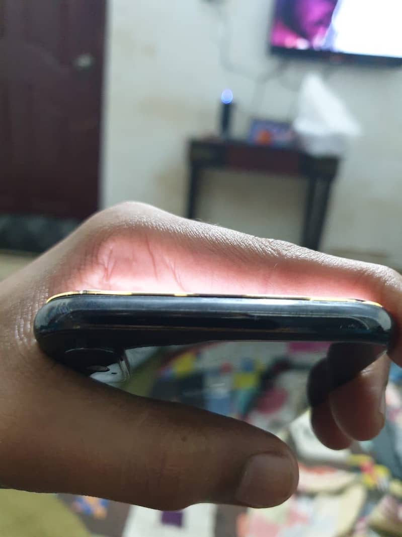 iphone x 4