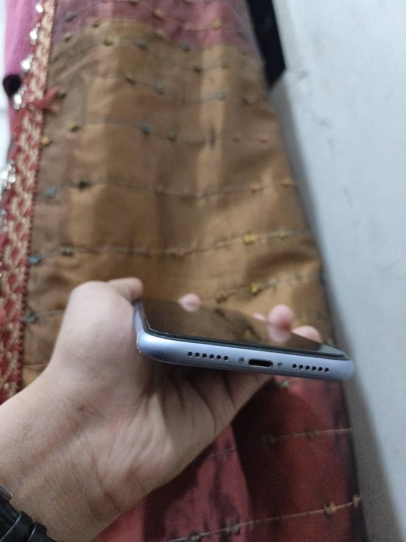 Apple iPhone 11 2