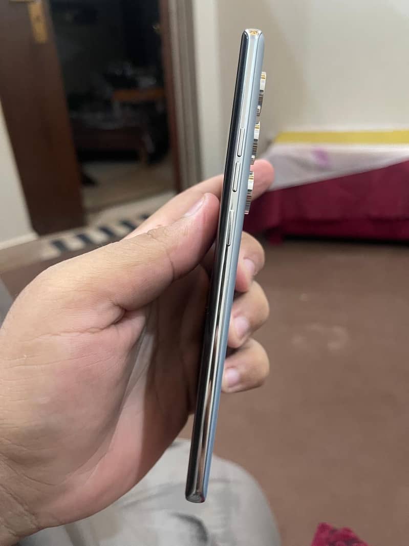 Tecno CAMON 40 Pro 4