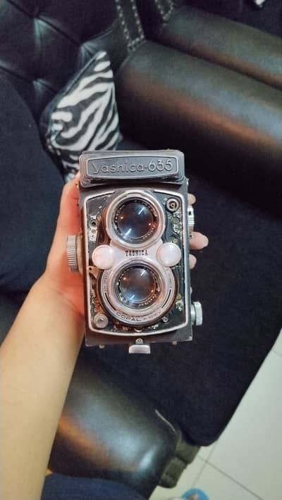 Yashica 635