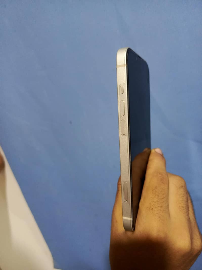 Apple iPhone 13 1