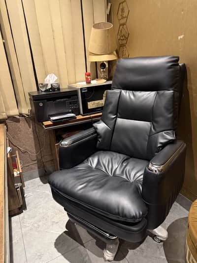 Ofice exective boss chair for sale urjuntly