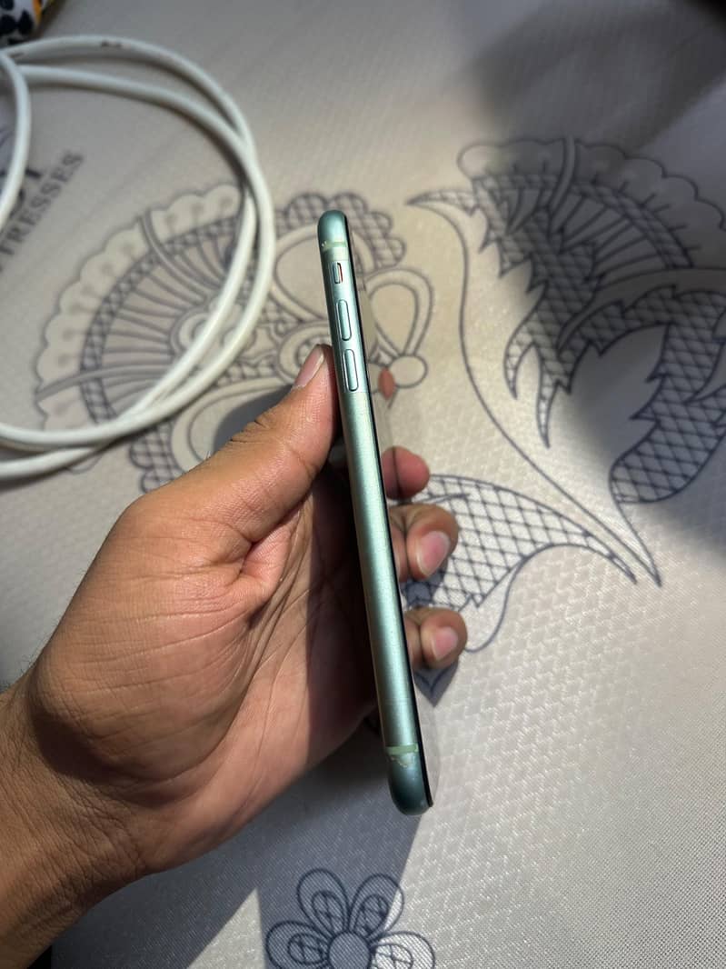 Apple iPhone 11 1