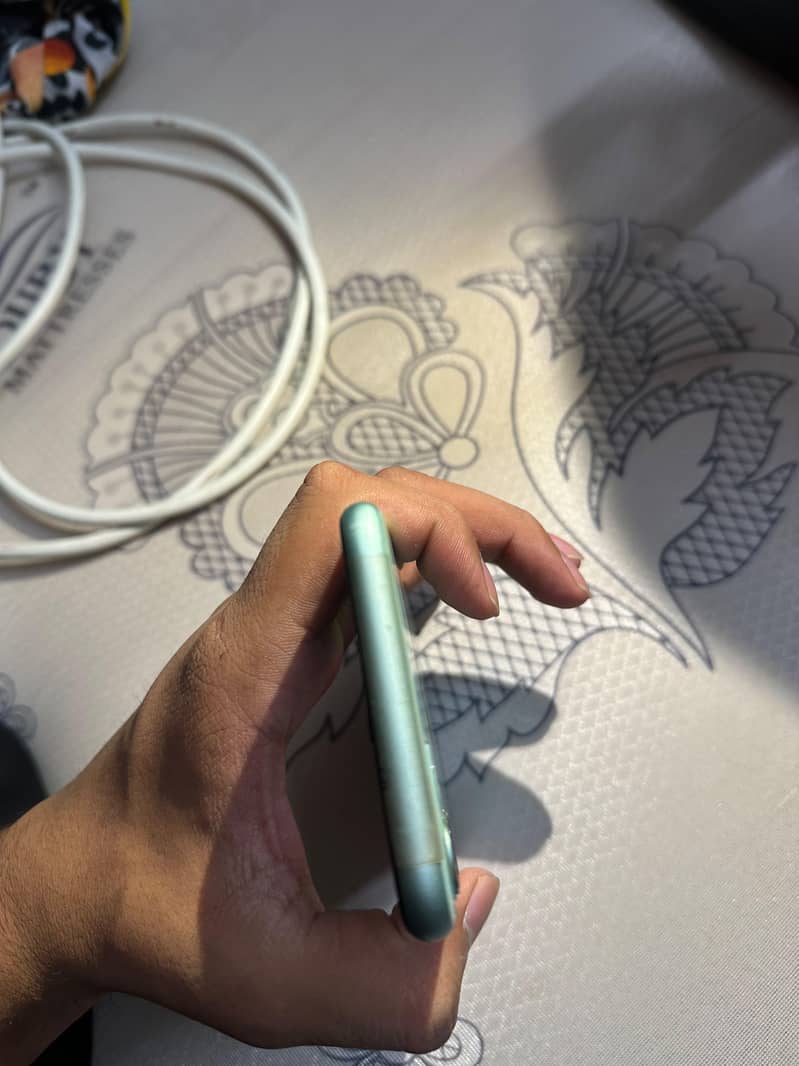 Apple iPhone 11 5