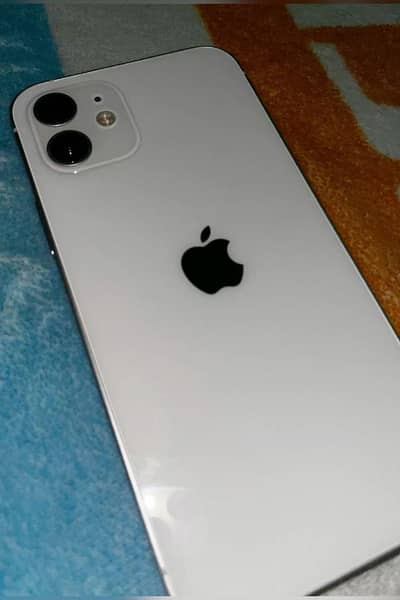 Apple iPhone 12