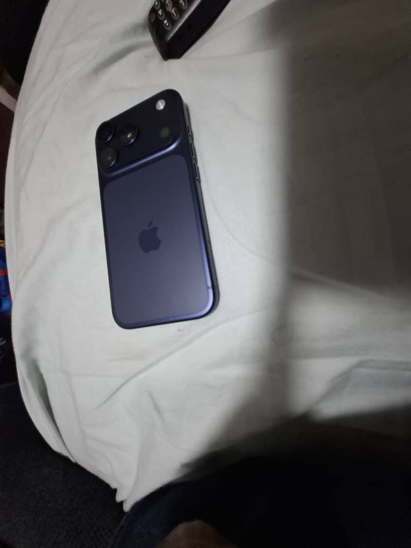 Apple iPhone 17 Pro 1