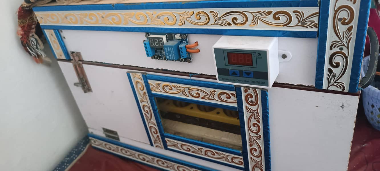 AUTOMATIC INCUBATOR 5