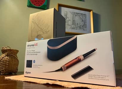 Special Edition Dyson Airwrap i. d. ™ (Straight + Wavy) multi-styler