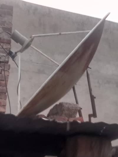 2 dish for sale with receiver only 7500