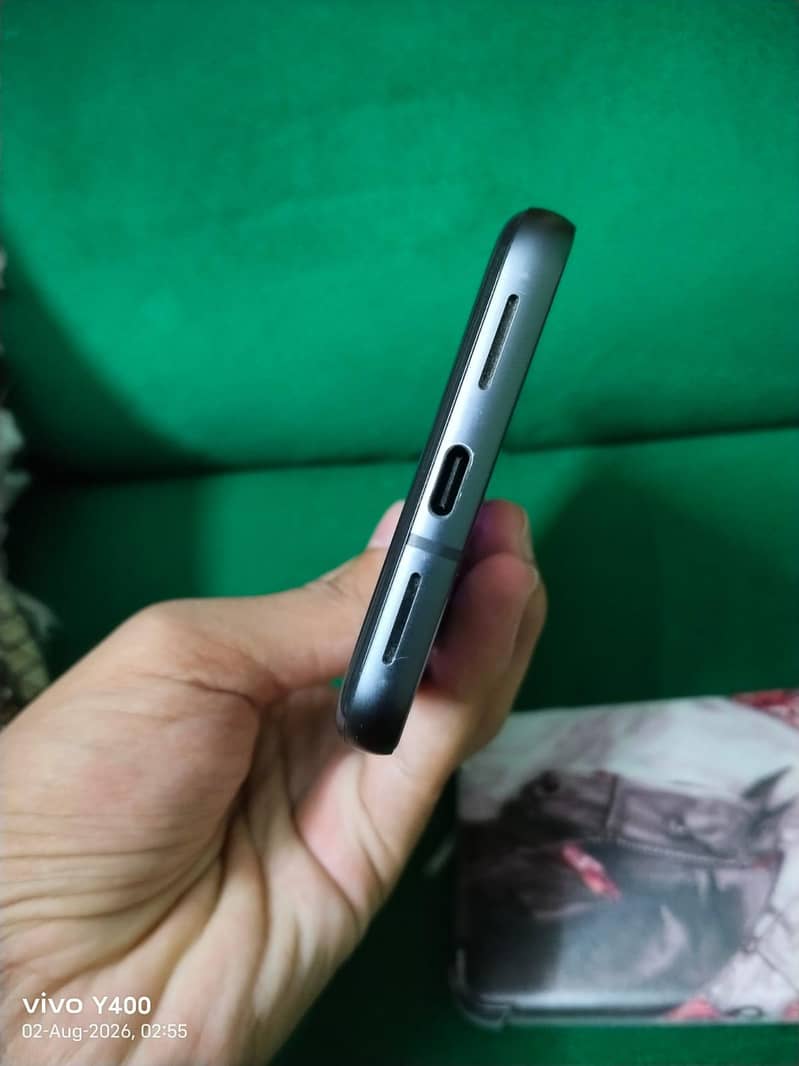 Google Pixel 8 6
