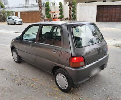 Daihatsu Cuore 2011