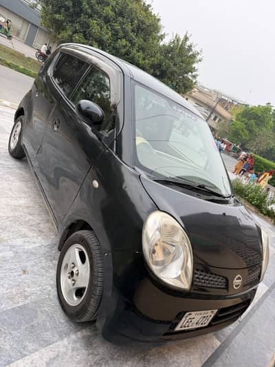nissan moco chat pillar jenvn gari accidntl nhi jnvn chali hai