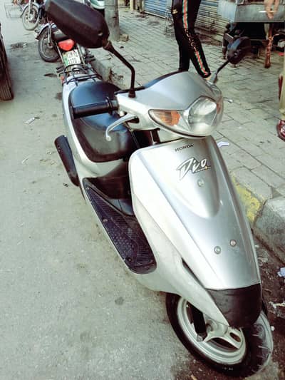 Hona Divo