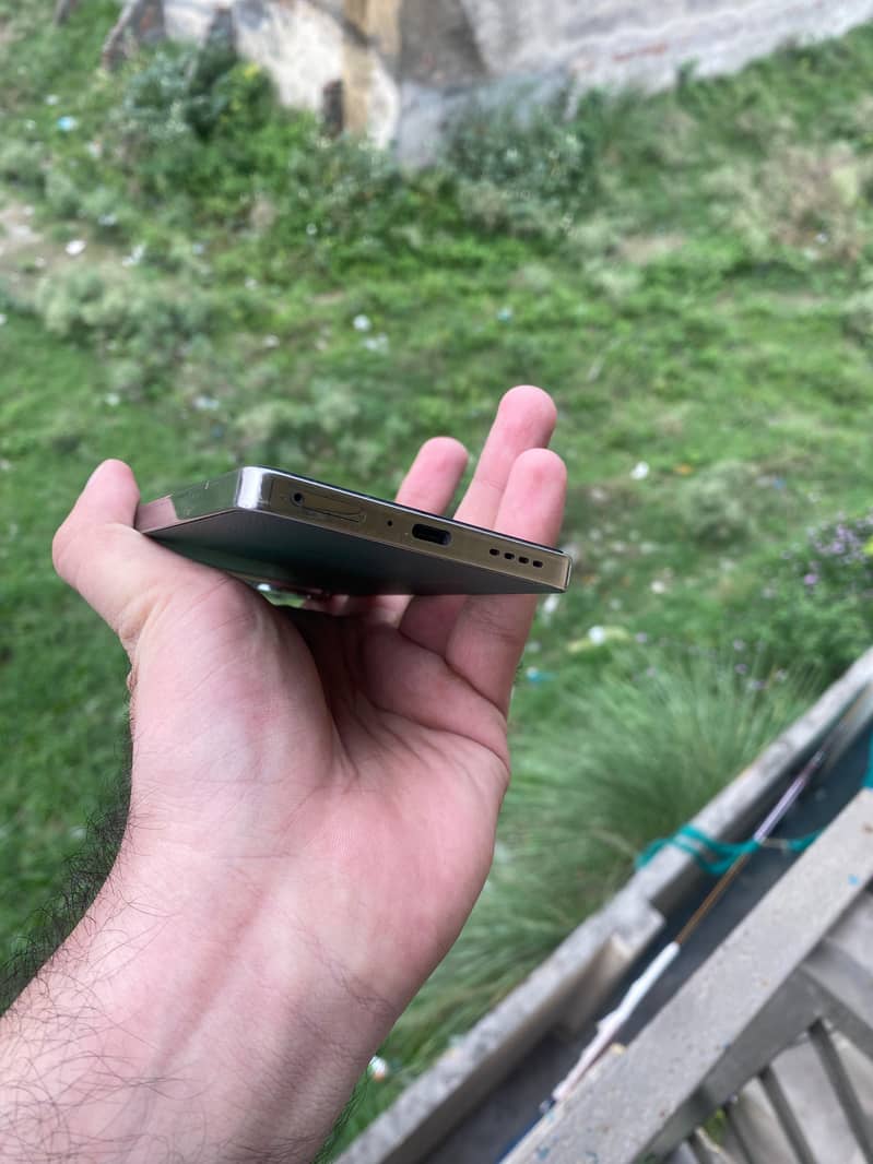 Infinix Note 40 4