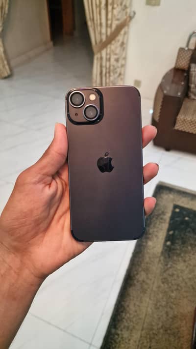 Apple iPhone 13